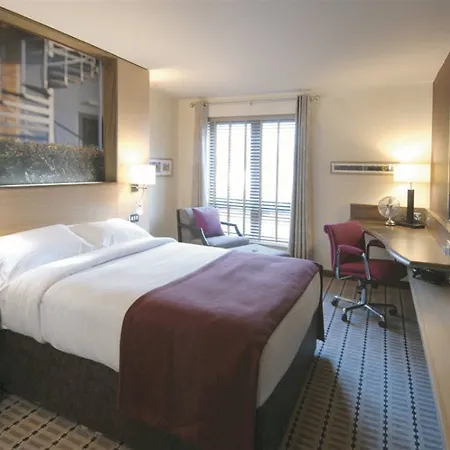At Hotel 3*